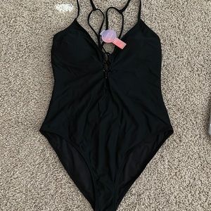 CUPSHE black one piece